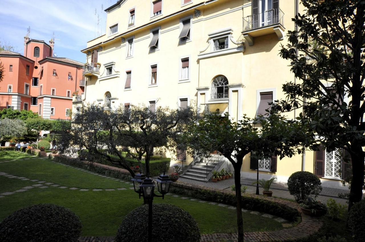 Duke'S Apartment, Rome